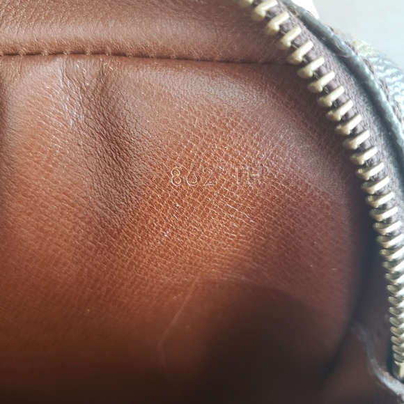 Authentic Louis Vuitton Marly Bandouliere - Picture 6 of 8